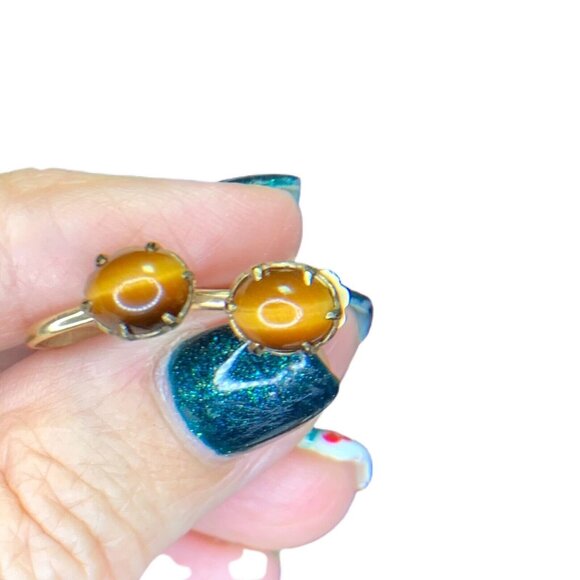 Unbranded Jewelry - Vintage Tigers Eye Cat Eye Screw Back Earrings Unmarked Gold(tone?) Jewelry
